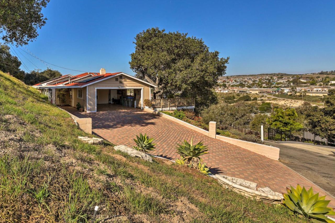 Retro House With Deck And Arroyo Grande View Villa Bagian luar foto
